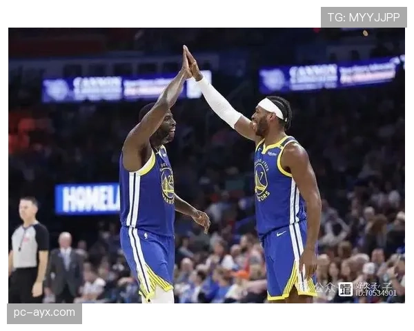 实时：勇士vs灰熊关键回合，防守数据面板显示格林完成三次破坏性拦截